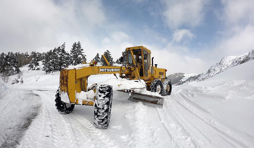 Bayburt'ta kapanan 30 köy yolu ulaşıma açıldı