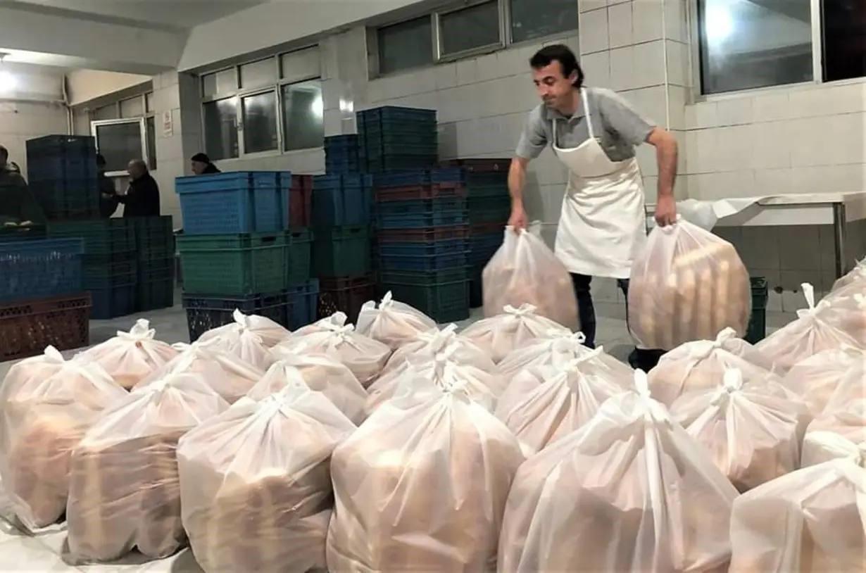 Bayburt halkı deprem bölgesi için yardım çalışmalarını sürdürüyor