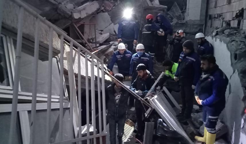 Giresun ekibi Arda bebeğin teyzesini de kurtardı