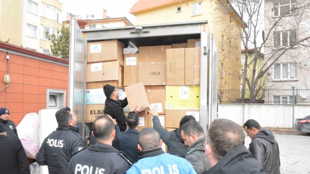 Kastamonu polisi depremzedeler için tek yürek oldu