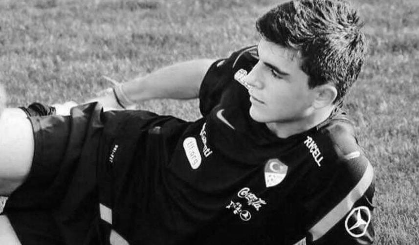 Depremde hayatını kaybeden Saruhan Bolat'ın adı stada verildi