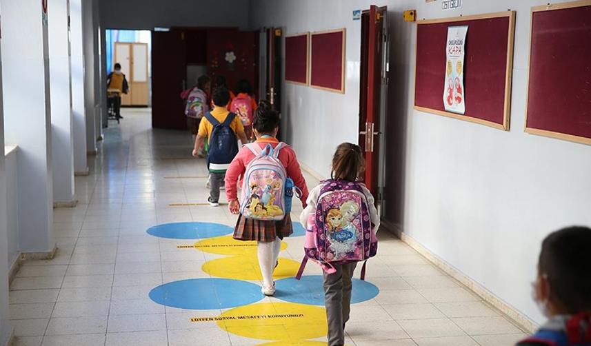 Deprem dışı bölgelerde okullar ne zaman açılacak?