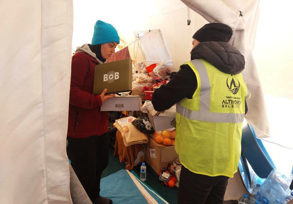 Karadeniz'den deprem bölgesine yardımlar devam ediyor!