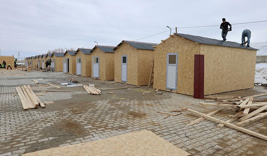 Trabzon'dan deprem bölgesine ahşap konteyner