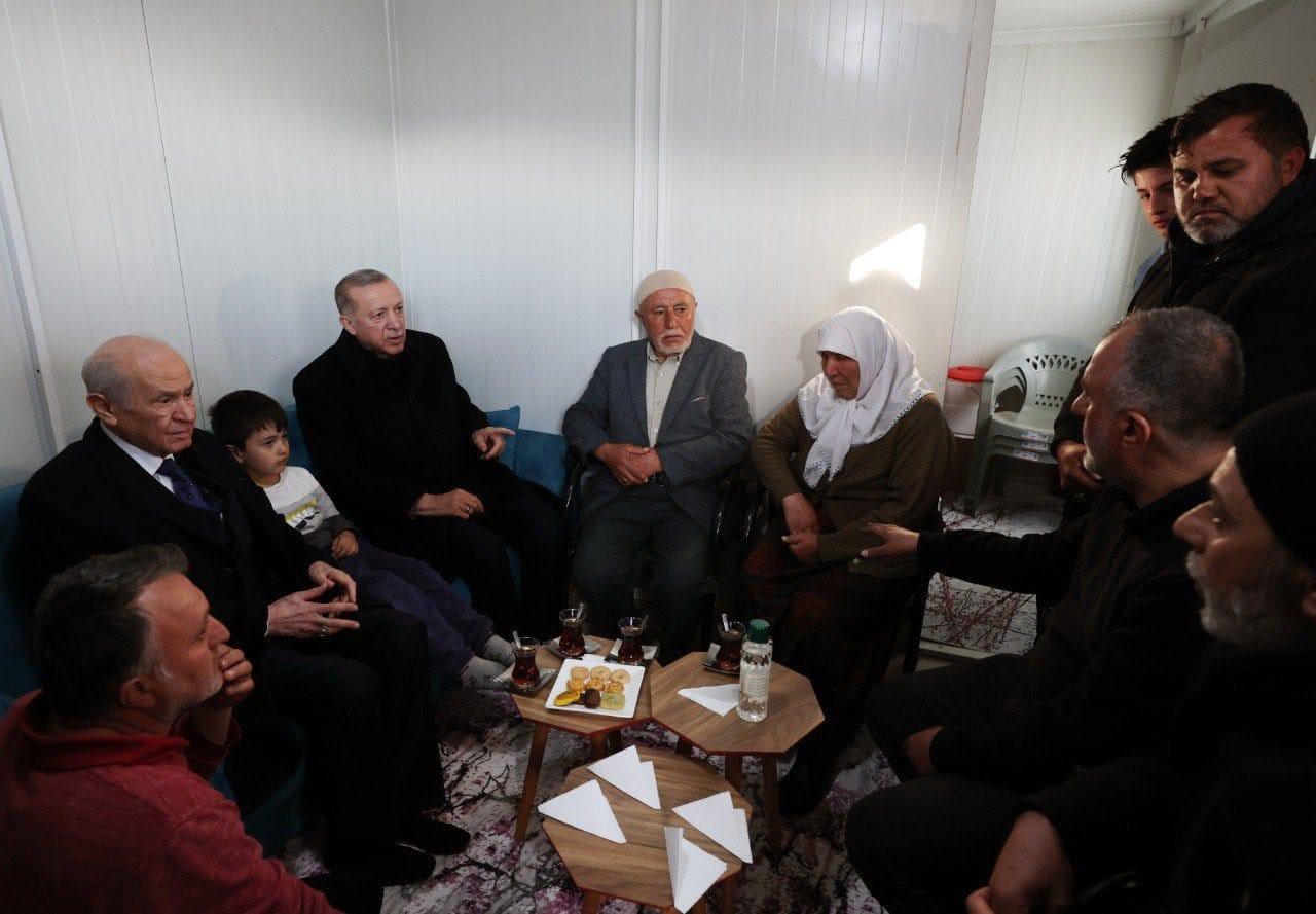 Cumhurbaşkanı Erdoğan’ı konteynerde misafir eden depremzede o anları anlattı