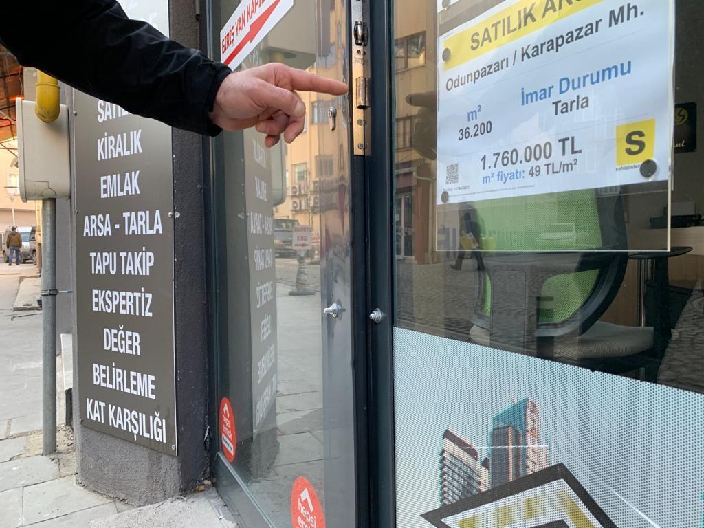 Kapıyı kıran şahıslar özel kilide takıldı