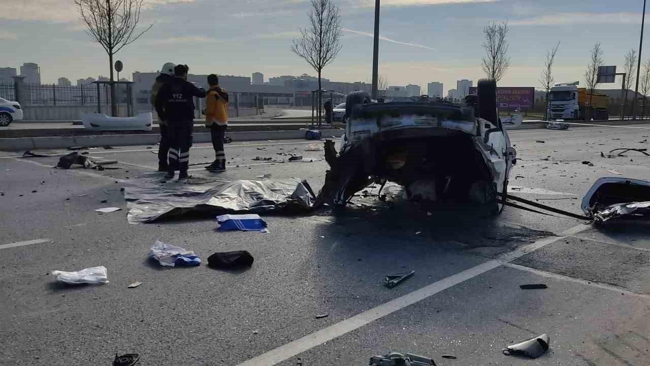 Genç sürücü kazada hayatını kaybetti, ailesi şok geçirdi