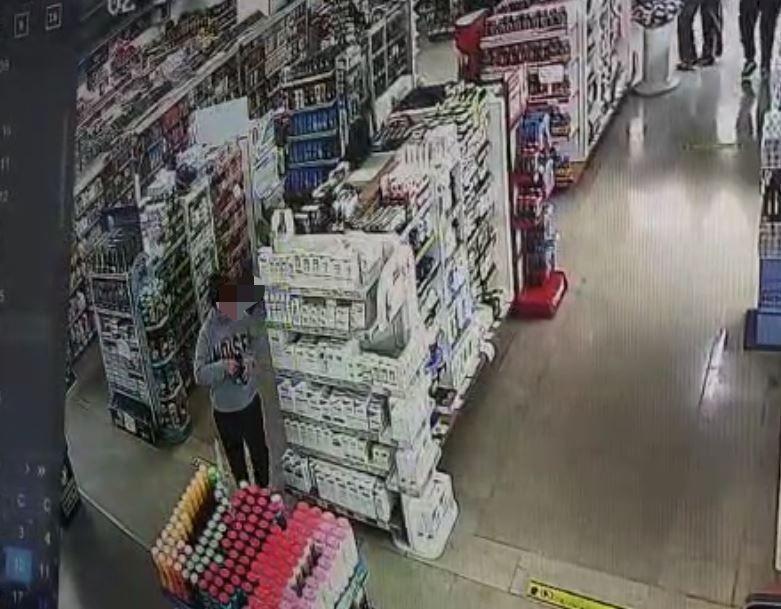 “Kadrolu hırsız” mağaza çalışanlarını canından bezdirdi