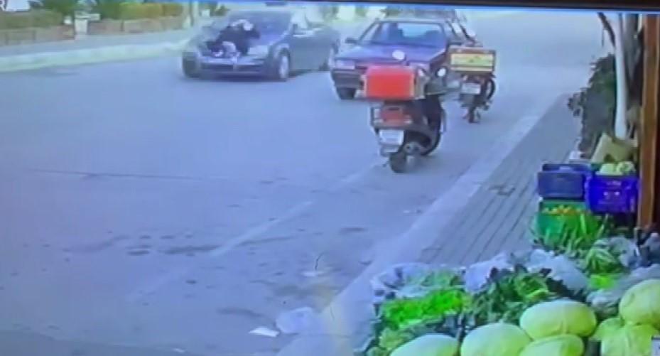 Aracın kaputunda kilometrelerce sürüklendi