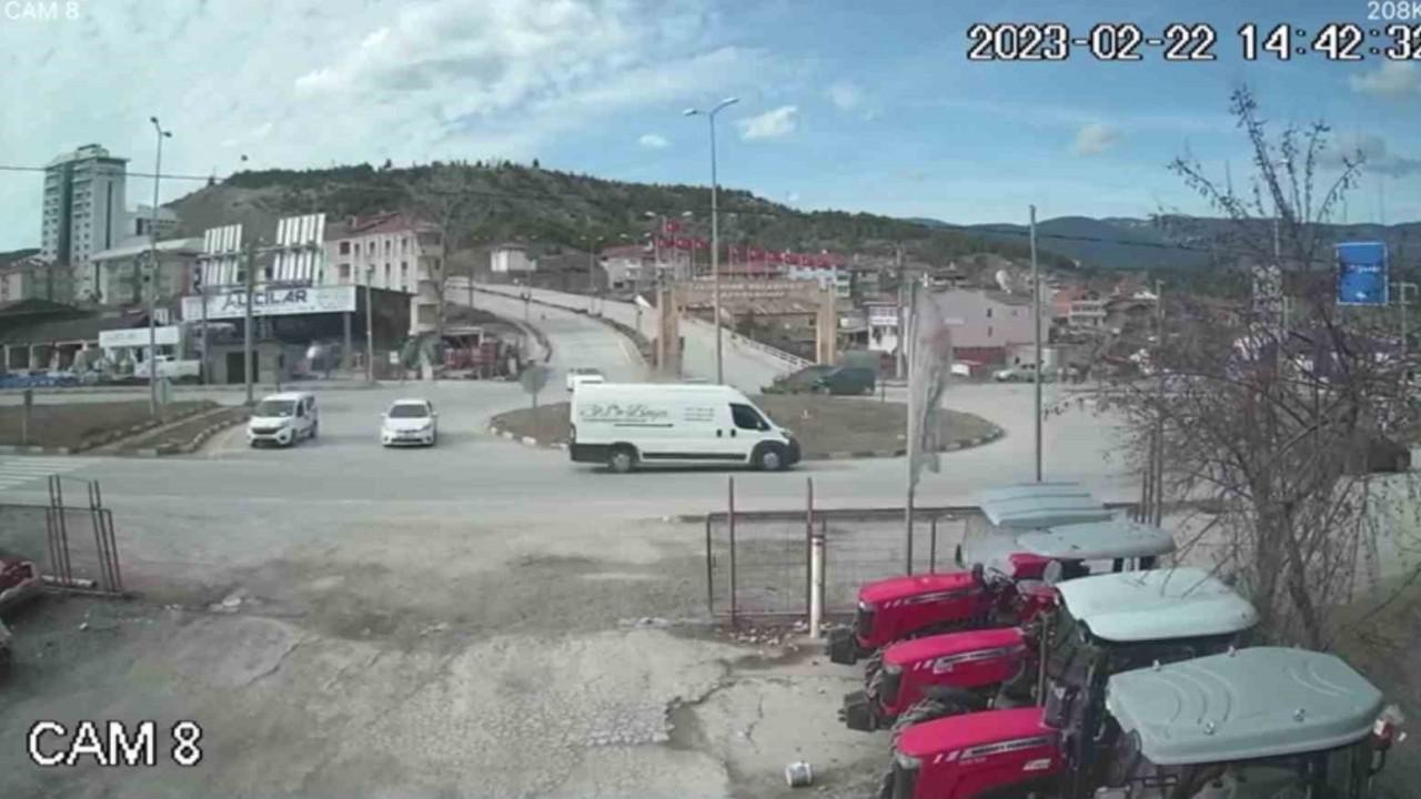 Facianın eşiğinden dönülen kaza güvenlik kamerasına yansıdı