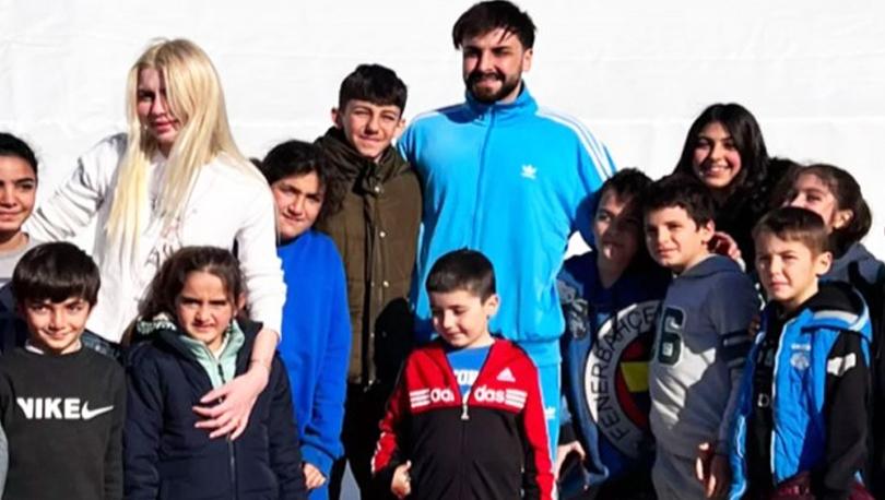Aleyna Tilki ve Sefo ikilisi depremzede çocuklarla oyun oynadı