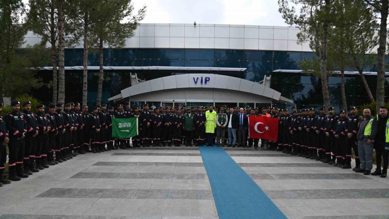 Suudi Arabistan arama kurtarma ekibi Şanlıurfa’dan çiçeklerle uğurlandı