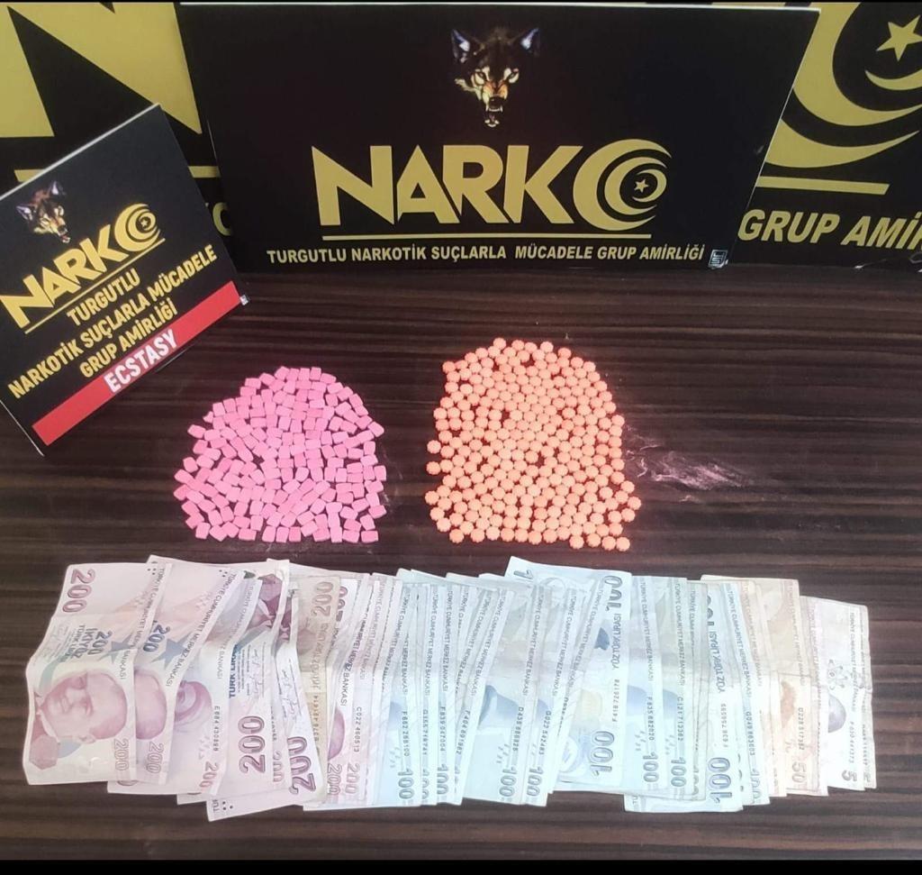 Turgutlu’da bir eve uyuşturucu baskını: 1 tutuklama