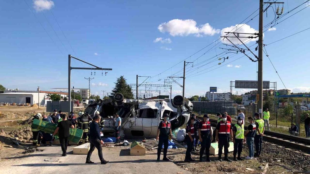 7 kişinin öldüğü hemzemin geçit kazasında karar: Minibüs şoförüne 152 yıl hapis