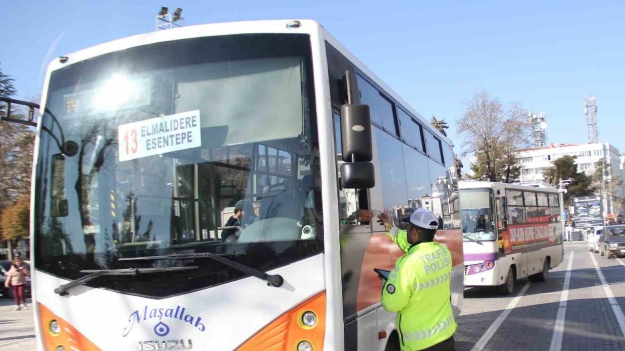 Uşak’ta bin 77 sürücüye para cezası kesildi