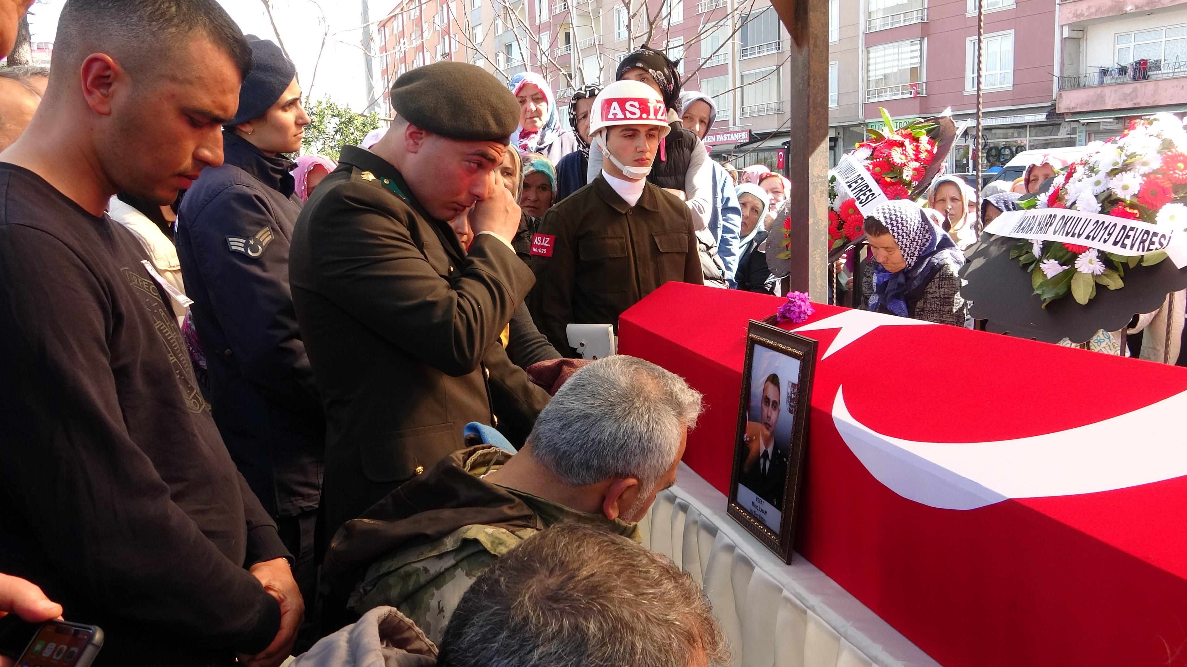 Depremde hayatını kaybeden Üsteğmen Giresun'da toprağa verildi