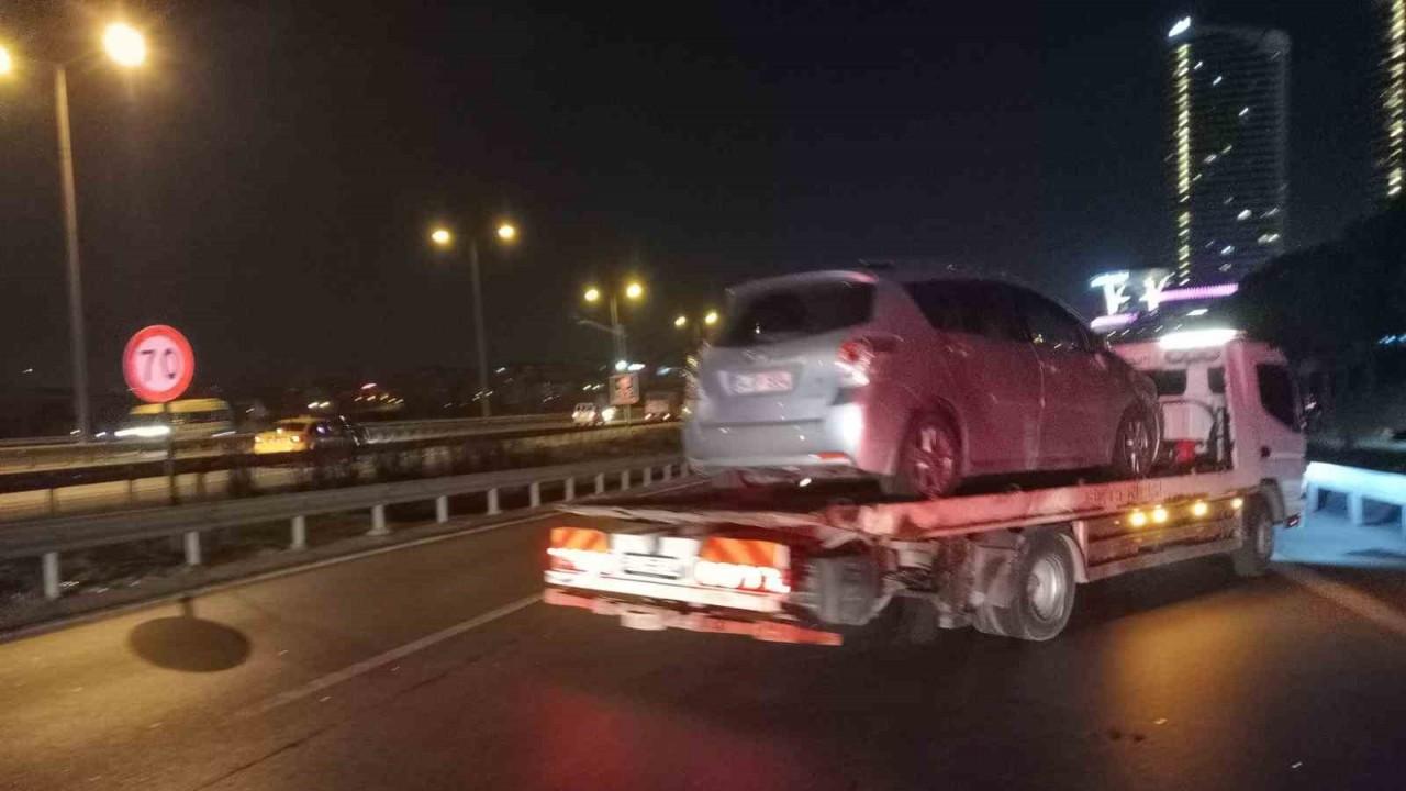 TEM Otoyolu’nda otomobilin çarptığı kadın ağır yaralandı