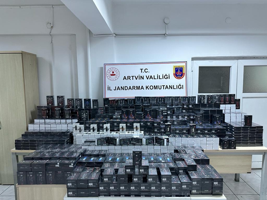 Artvin'de jandarmadan operasyon! 2 gözaltı