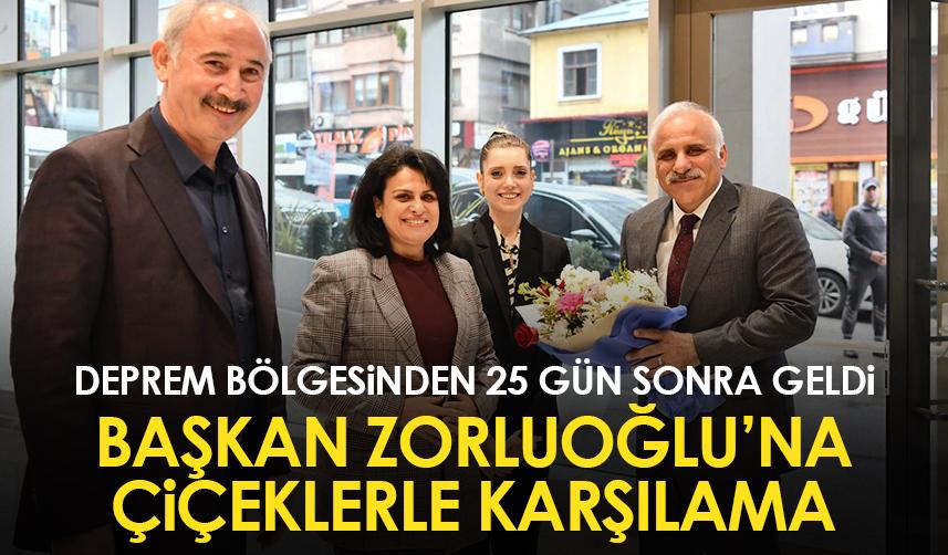 25 gün sonra deprem bölgesinden dönen Başkan Zorluoğlu çiçeklerle karşılandı