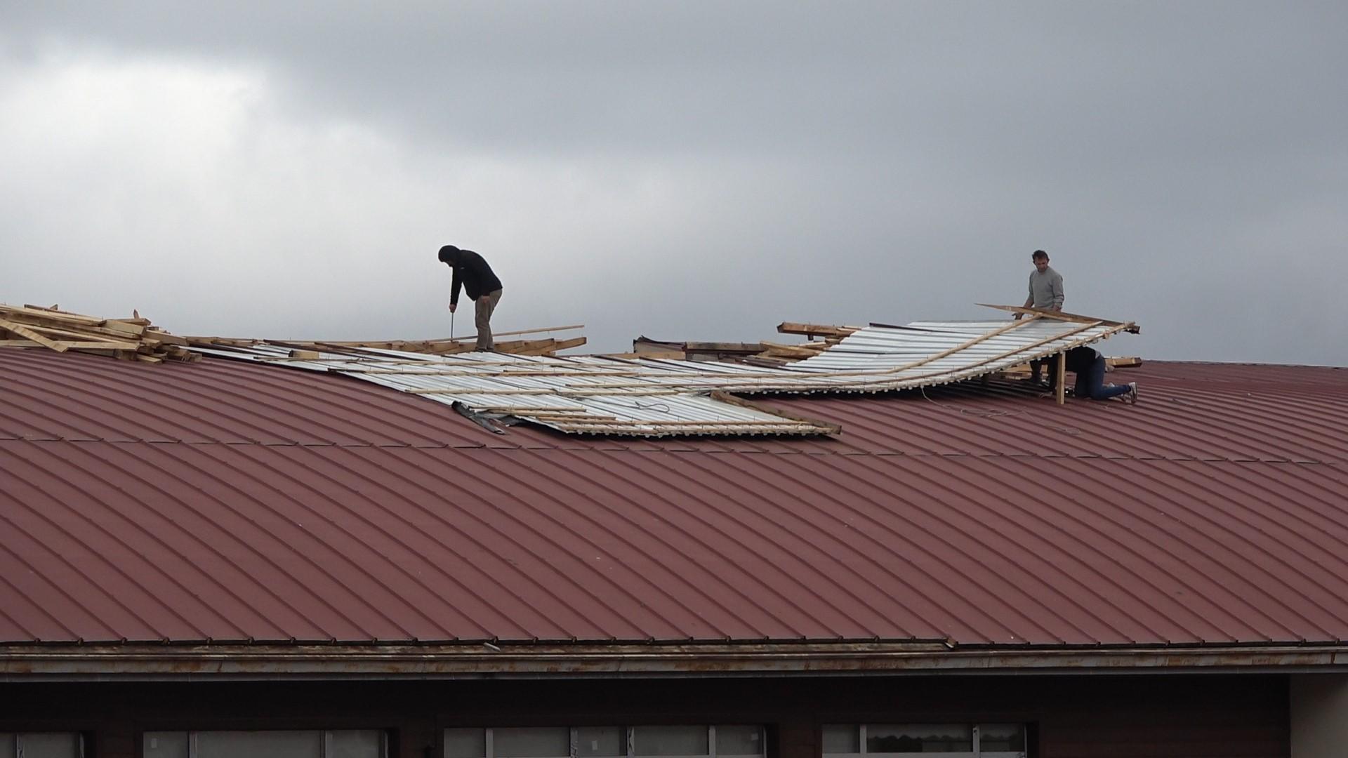 Fırtına Rize’de hayatı olumsuz etkiliyor