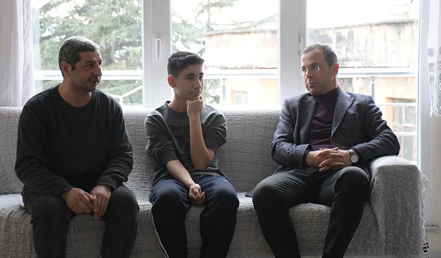 AK Parti Trabzon Milletvekili Cora, depremzedeleri ziyaret etti