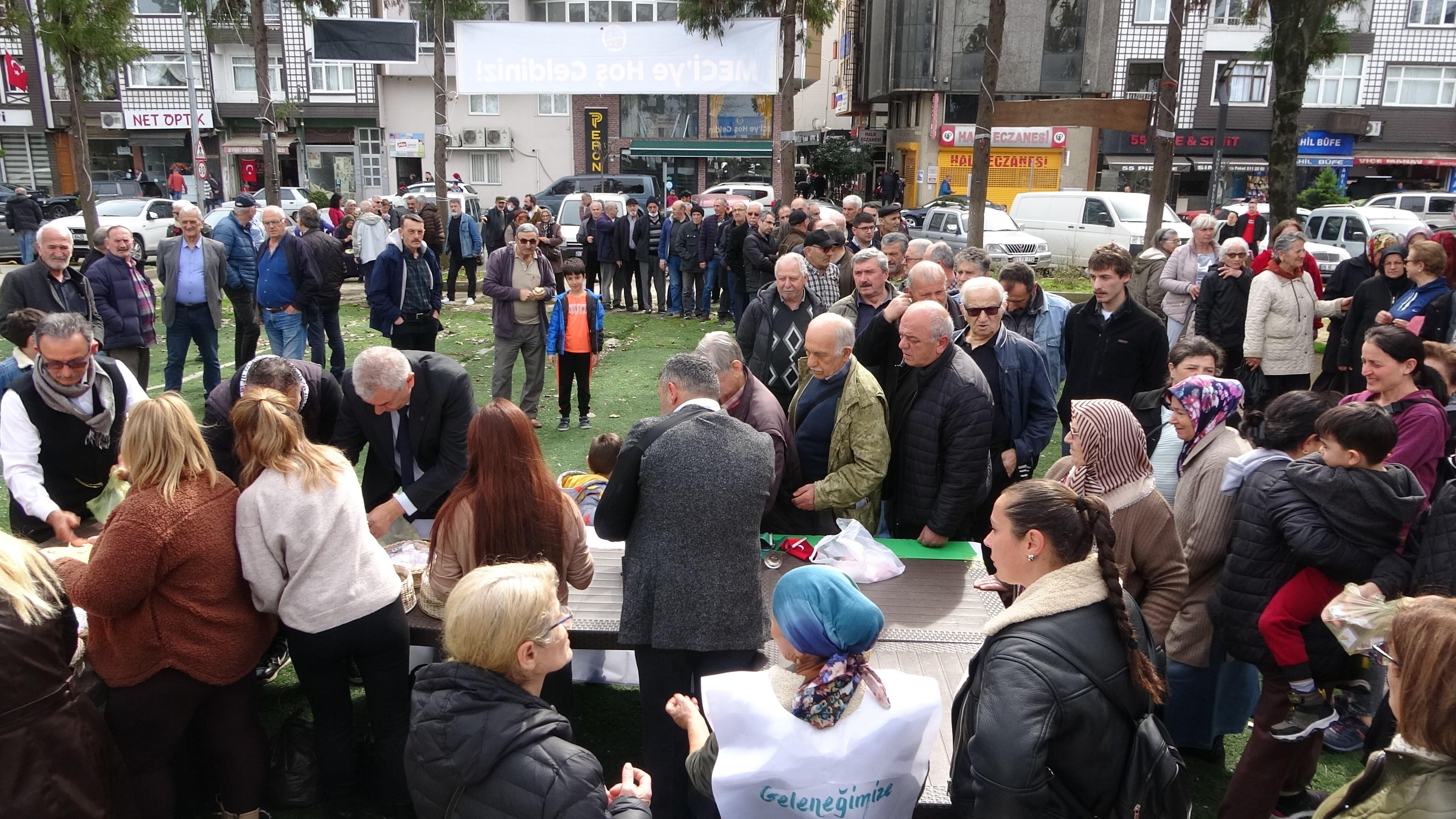 Rize'de 5 milyon ata tohumu halka dağıtıldı