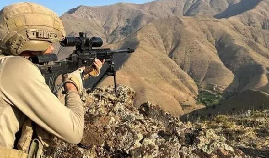 MSB 3'ü PKK'lı, 4'ü FETÖ'cü terörist olmak üzere 11 kişinin yakalandığını duyurdu.