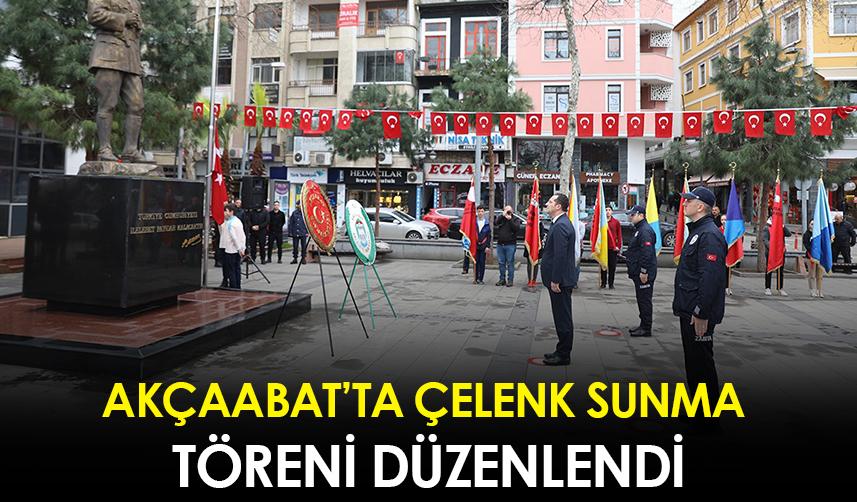 Akçaabat'ta çelenk sunma töreni düzenlendi