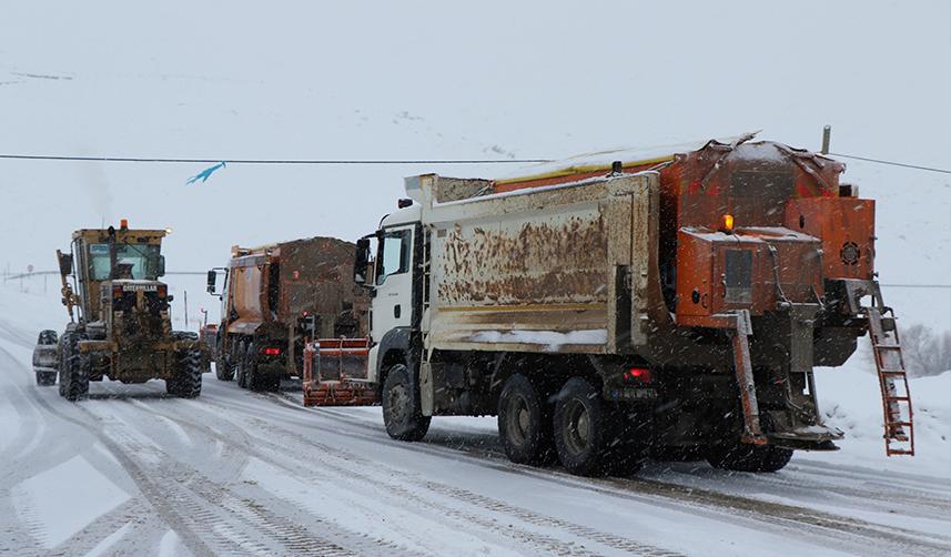 Bayburt'ta kar yağışı etkili oldu!