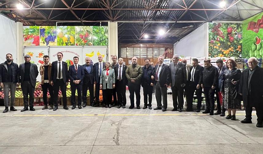 CHP Trabzon Milletvekili adaylarından hal ziyareti "Çıkardıkları kanuna sahip çıkmıyorlar"