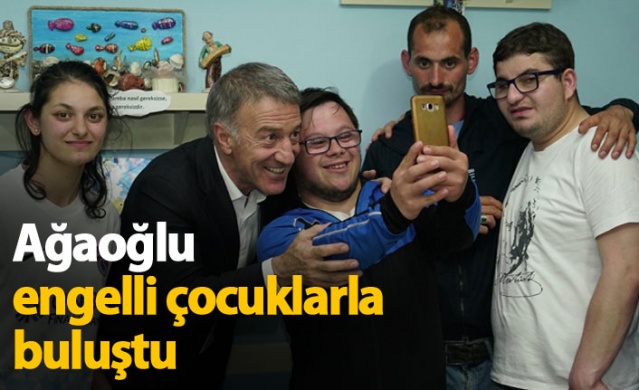 Ağaoğlu engelli çocuklarla buluştu