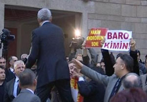 HSYK Başkanvekiline protesto