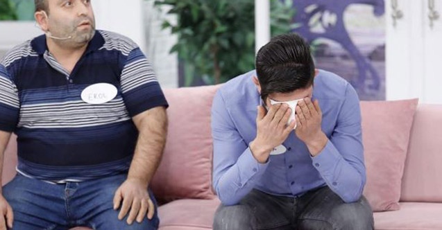 Eşi başkasına kaçan adam internete lanet etti.