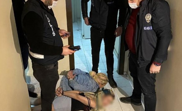 3 ilde yarasa kız operasyonu!