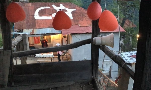 Artvin Köylerinin mezrasında ilk kez ezan sesiyle oruçlarını açmanın mutluluğunu yaşadılar