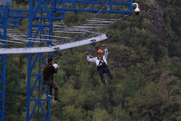 Maçka'da macera parkı ziyaretçilerini ağırlıyor