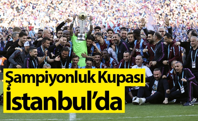 Trabzonspor İstanbul’da kupa ile taraftarını selamladı. Foto Haber