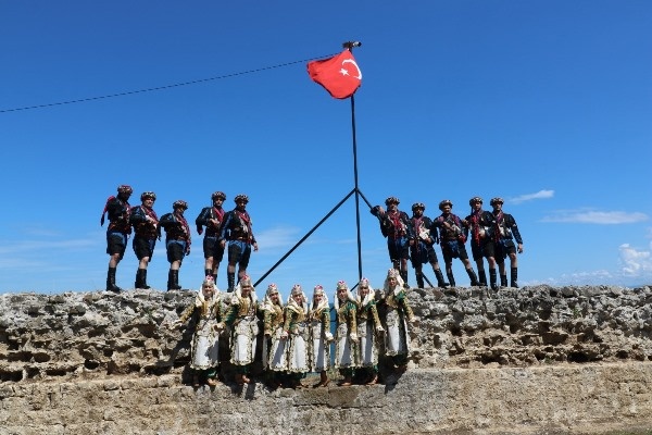 Akçaabat’ta festival kapsamında kültür gezisi yapıldı. Foto Haber