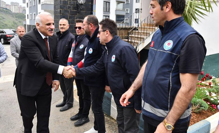 Trabzon Büyükşehir Belediyesi'nde işçilerin yüzü gülüyor