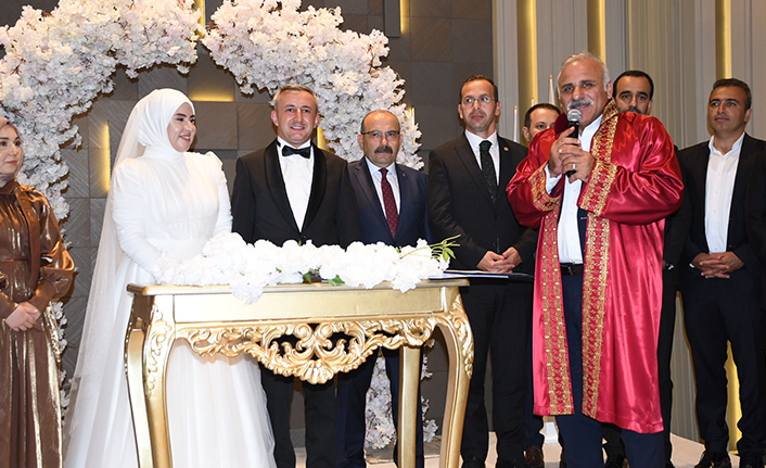 Tonya Kaymakamı görkemli bir düğünle dünya evine girdi