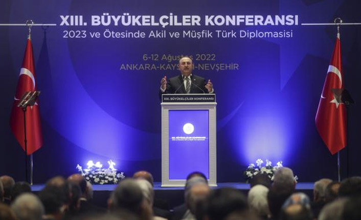 Tahıl krizinden örnek veren Çavuşoğlu'ndan AB'ye yüklendi