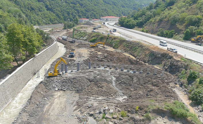 Doğu Karadeniz ilk sel tırnağı projesi Söğütlü Deresi'nde inşa edilmeye başlandı