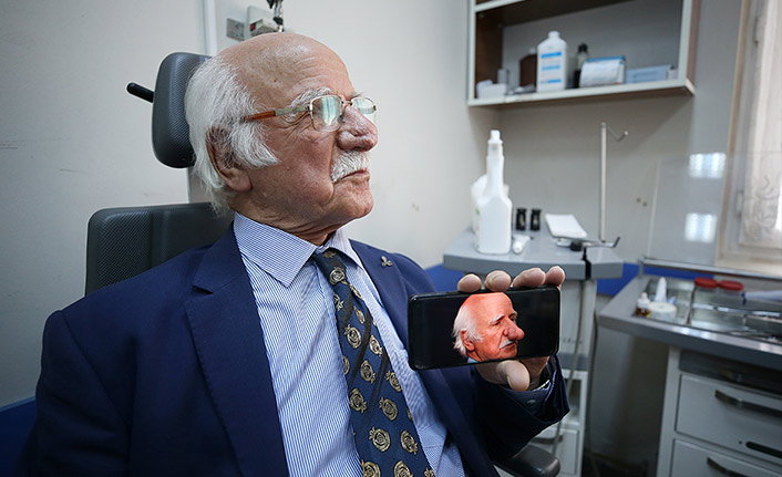 Trabzon'da 84 yaşındaki hastanın burnundan 100 gramlık kitle alındı