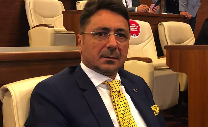 Davut Çakıroğlu iktidarla ilgili ironik duruma dikkat çekti. “AKP giderayak ÇAY-KUR'u da götürecek”