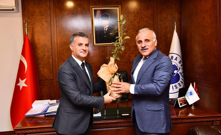 İyi Parti'liden Ak Parti'li Belediye Başkanı'na teşekkür mesajı