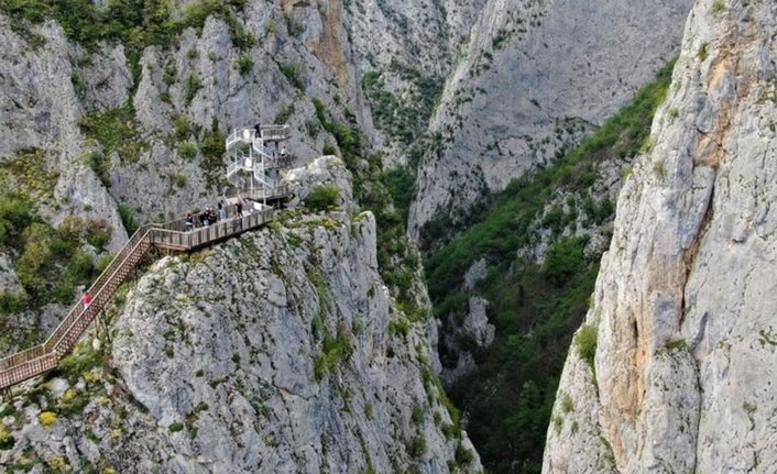 Dünyaca ünlü kanyondan11 kişi mahsur kaldı