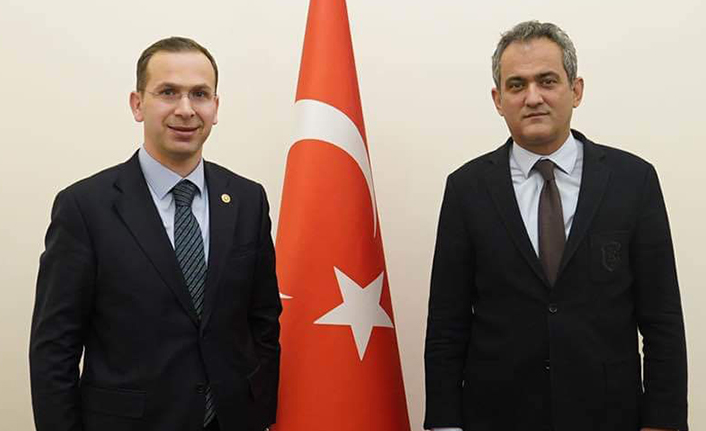 Salih Cora Spor Lisesi konusuna el attı