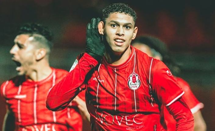 Trabzonspor’un yeni transfer Faslı kanat oyuncusu Mountassir Lahtimi Trabzon'da - CANLI YAYIN