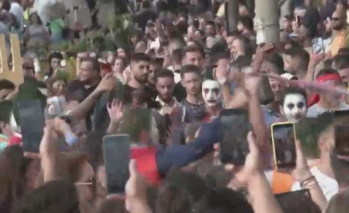 Suriye'de renkli görüntülere sahne olan karnaval