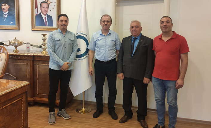 Şehit Aileleri Derneği'nden Prof. Dr. Çuvalcı'ya ziyaret